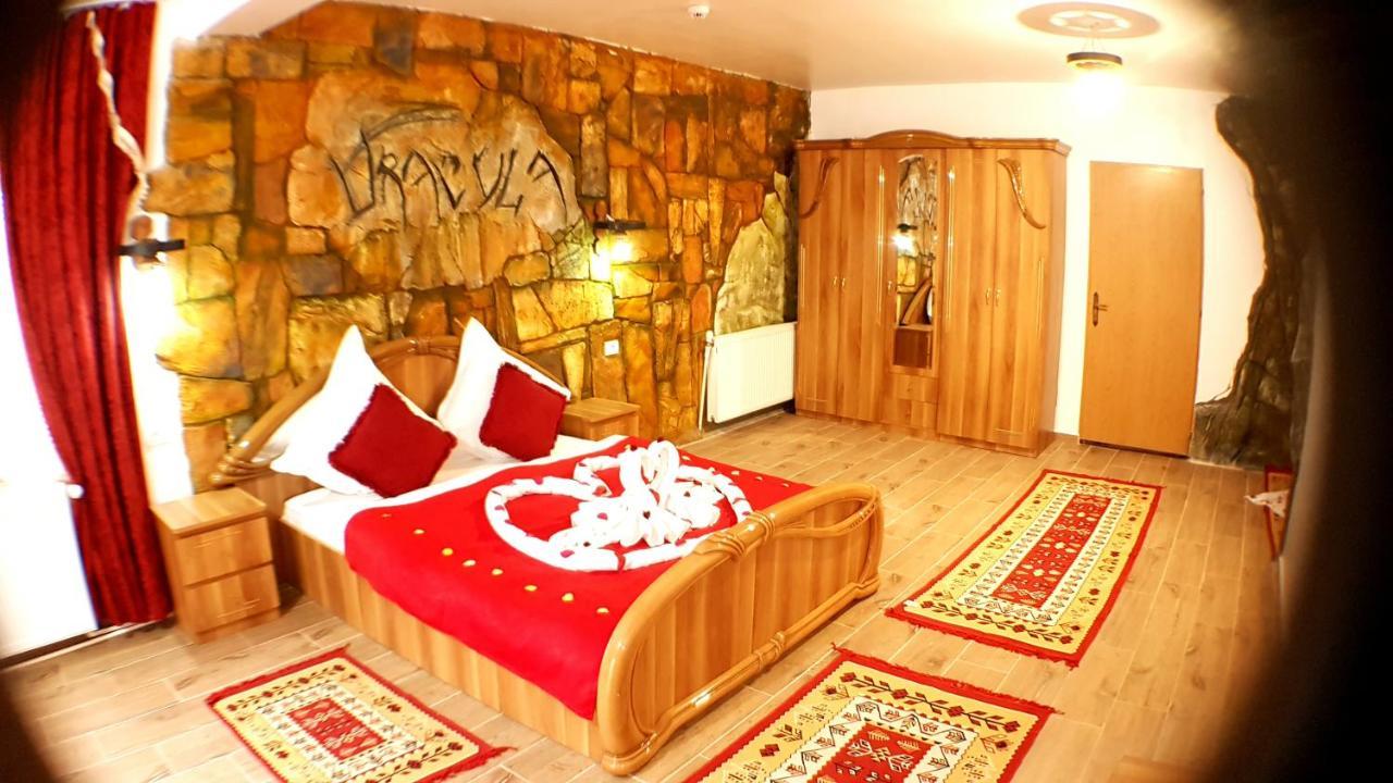 Pensiunea Dracula & Spa Căpăţîneni-Ungureni Eksteriør billede