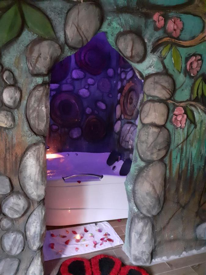 Pensiunea Dracula & Spa Căpăţîneni-Ungureni Eksteriør billede